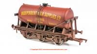 4F-031-012 Dapol Milk Tanker in Independent Milk Supplies livery with weathered finish